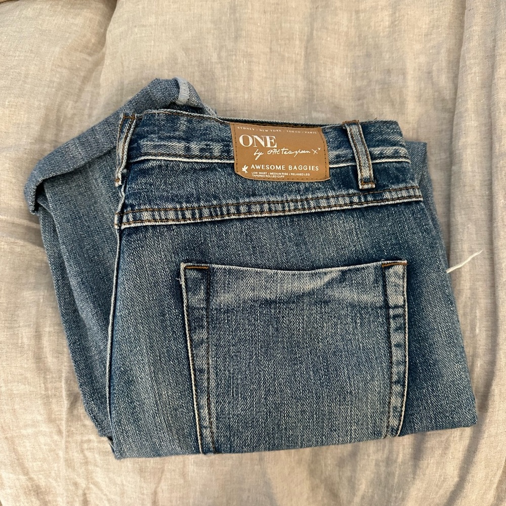 One Teaspoon Ripped Jeans - Picture 2 of 4
